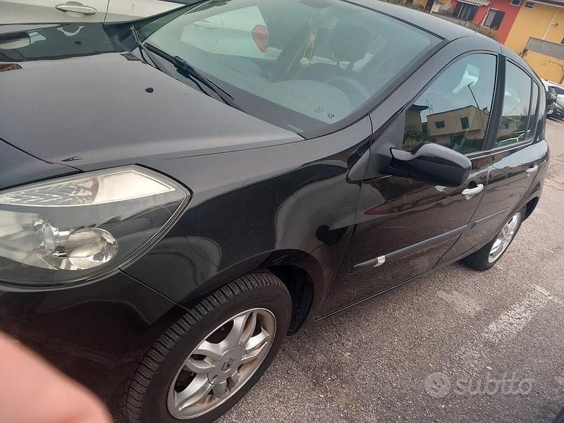 Usata Renault Clio III 2006 Nero Berlina