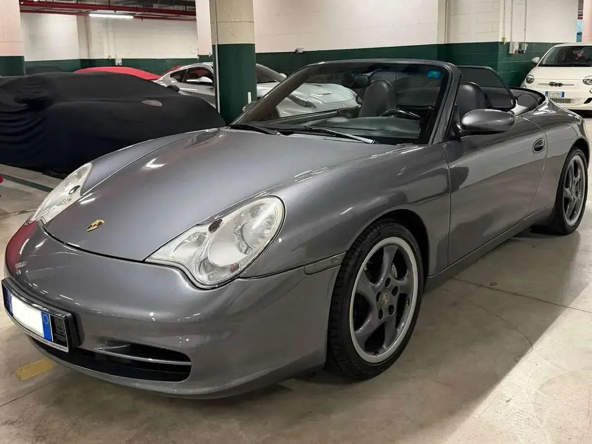 Usata Porsche 911 Carrera 4 Cabriolet 320 CV (235 kW) 2003 Seal grey metallic Cabrio