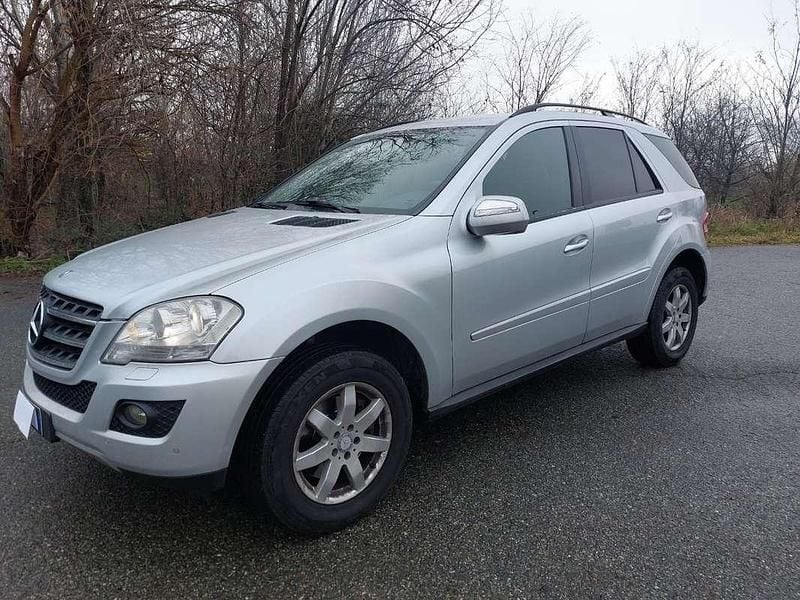 Usata Mercedes ML320 Premium 224 CV (164 kW) 2009 Argento SUV