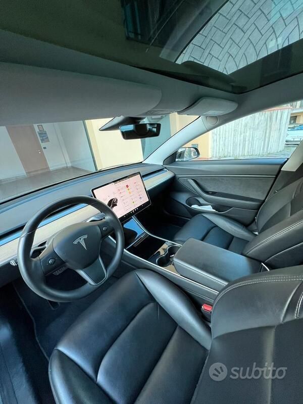 Usata Tesla Model 3 Long Range AWD 366 kW (498 CV) 2020 Nero Berlina