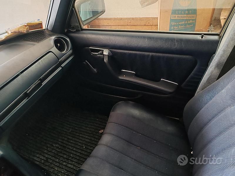 Usata Mercedes 190 1988 Grigio Berlina