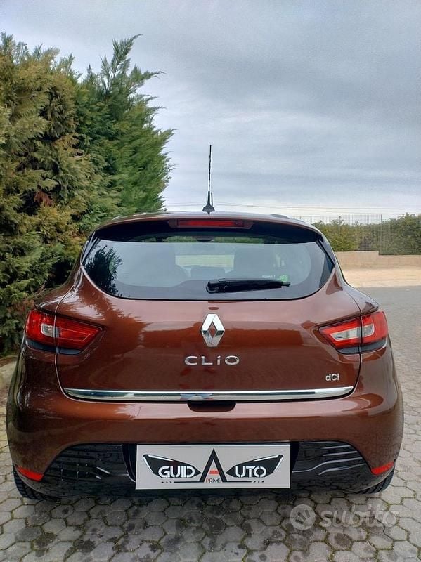 Usata Renault Clio IV Dynamique 90 CV (66 kW) 2013 Marrone Berlina
