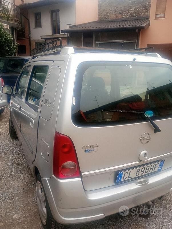 Usata Opel Agila 75 CV (55 kW) 2004 Grigio Utilitaria