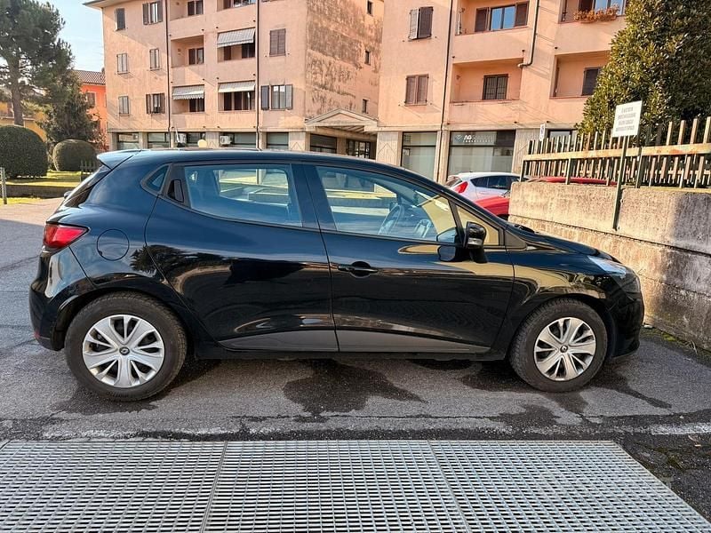 Usata Renault Clio IV 75 CV (55 kW) 2015 Nero Berlina