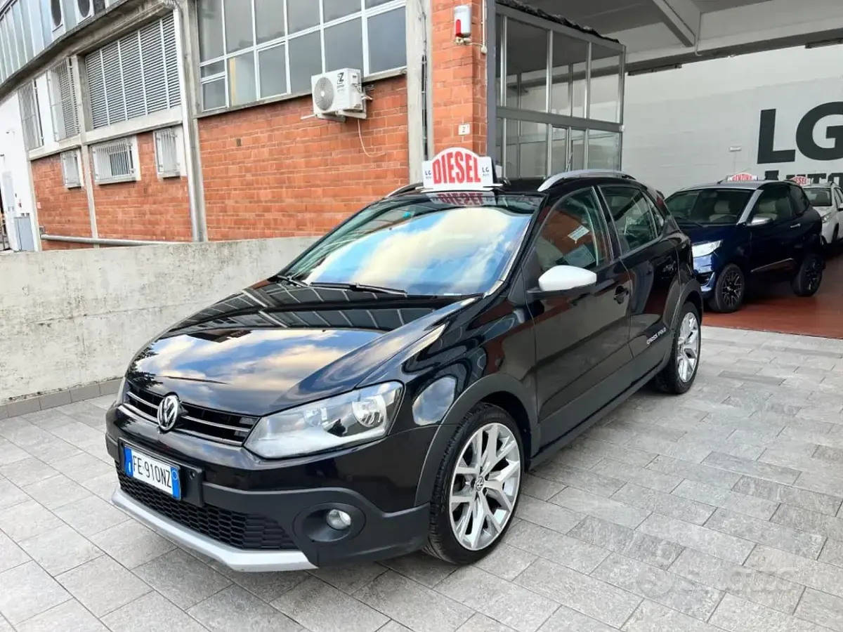 Usata VW Polo Cross 90 CV (66 kW) 2016 Nero Utilitaria