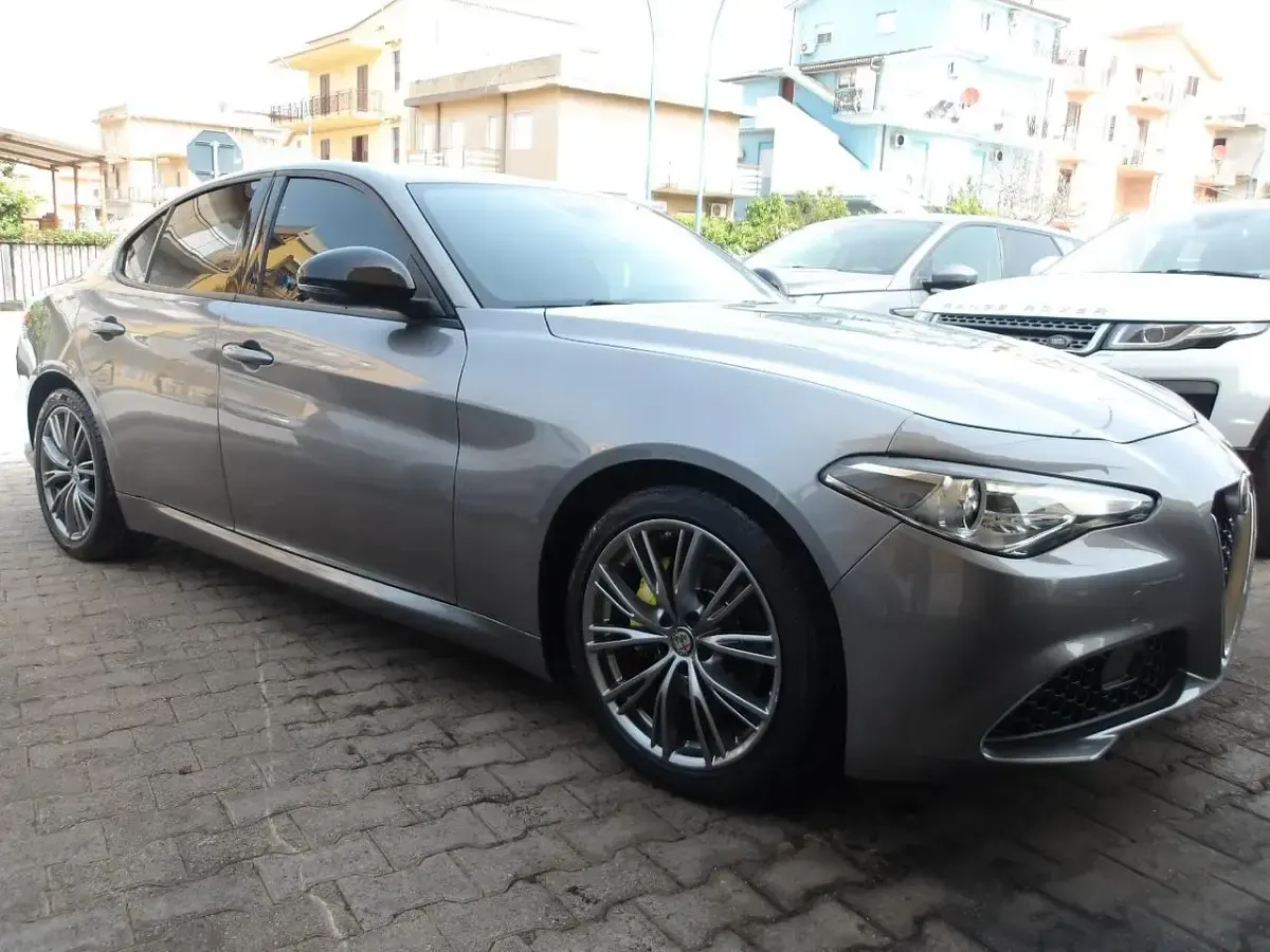Usata Alfa Romeo Giulia Super 150 CV (110 kW) 2018 Marrone Berlina