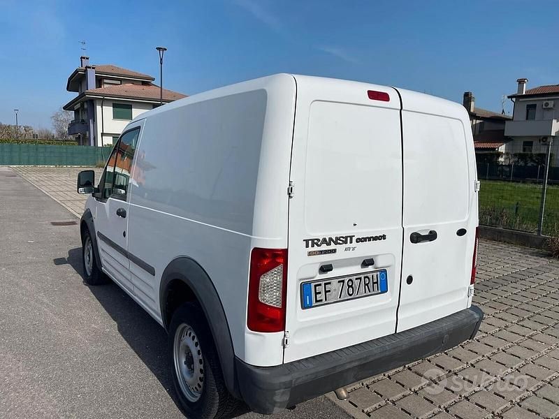 Usata Ford Transit Connect 90 CV (66 kW) 2011 Bianco Monovolume
