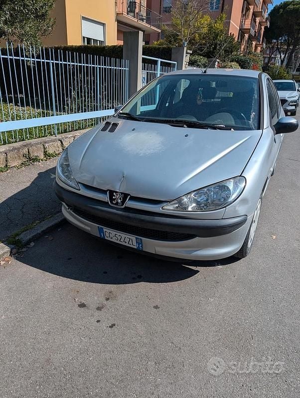 Usata Peugeot 206 60 CV (44 kW) 2004 Grigio Berlina