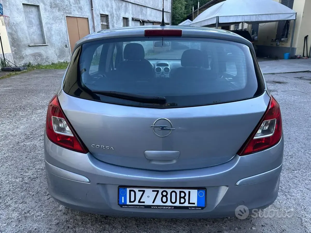 Usata Opel Corsa Club 80 CV (58 kW) 2009 Grigio Utilitaria