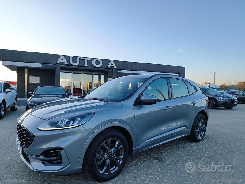 Usata Ford Kuga ST-Line 120 CV (88 kW) 2022 Grigio SUV