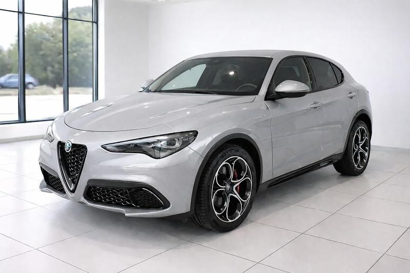 Usata Alfa Romeo Stelvio Veloce 210 CV (154 kW) 2024 Grigio moonlight SUV