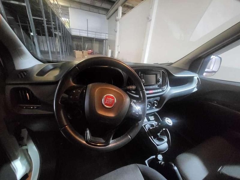 Usata Fiat Doblò Easy 120 CV (88 kW) 2018 Bianco Monovolume