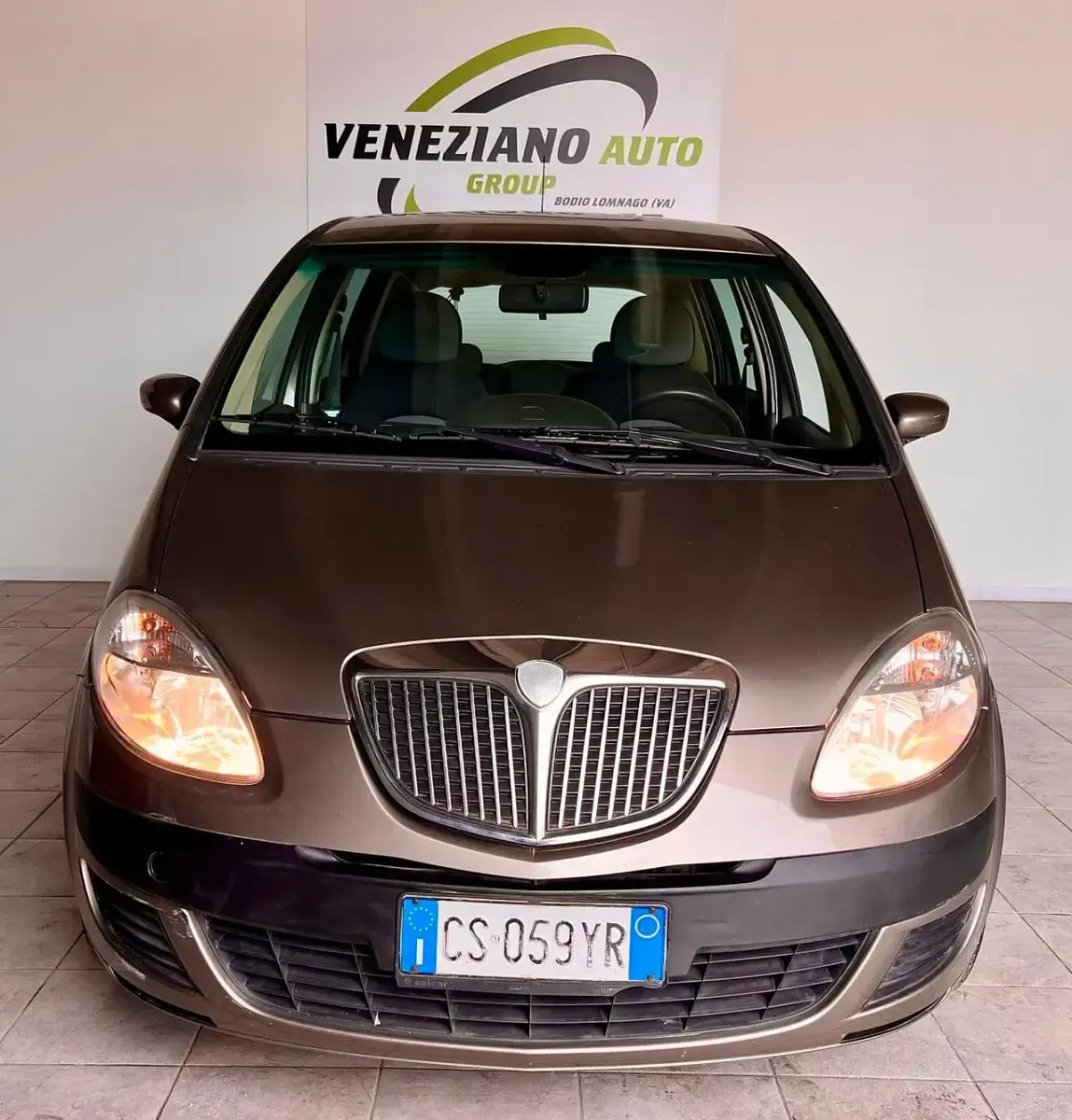 Usata Lancia Musa 95 CV (69 kW) 2005 Oro Monovolume