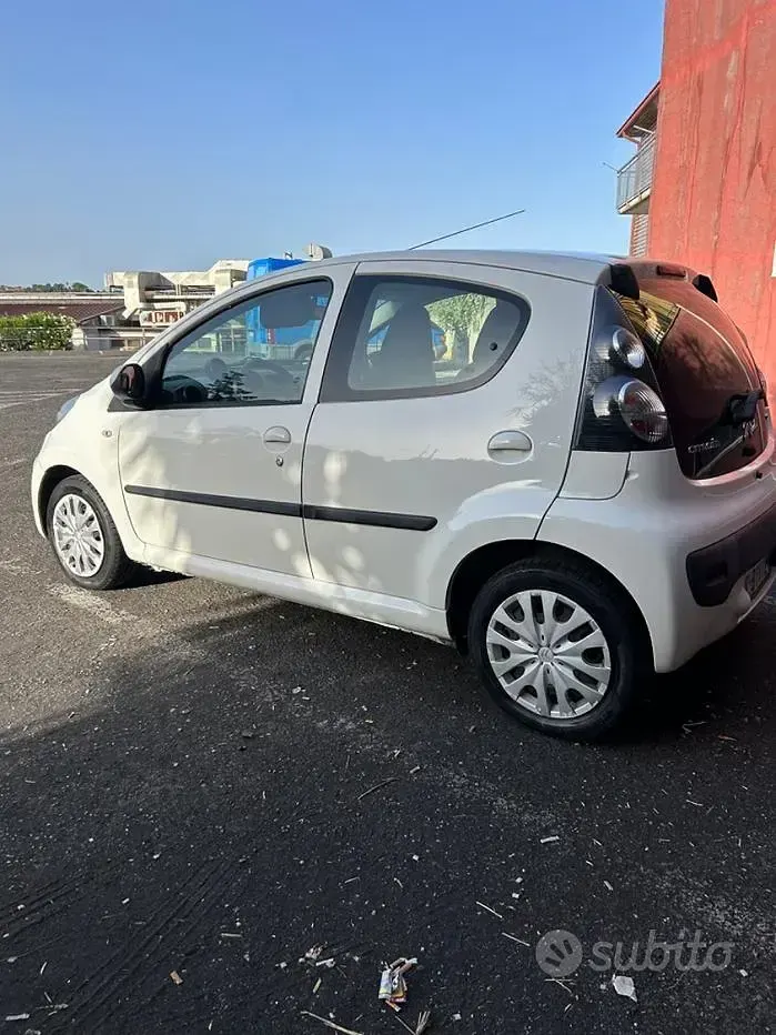 Usata Citroën C1 68 CV (50 kW) 2013 Bianco Utilitaria