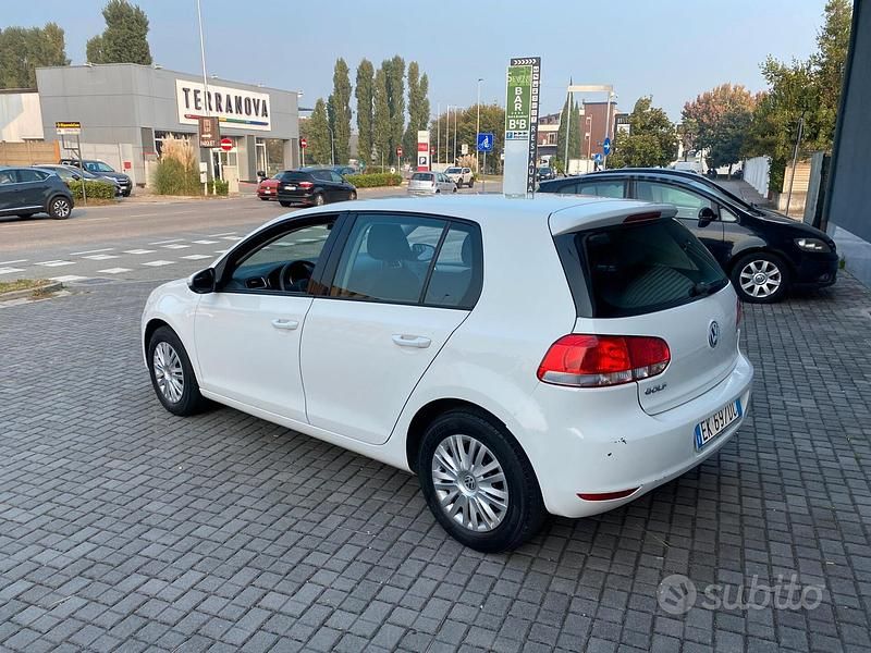 Usata VW Golf VII 122 CV (89 kW) 2012 Bianco Berlina