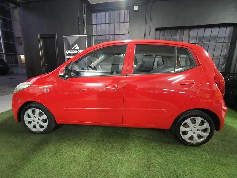 Używany Hyundai i10 Comfort 86 KM (63 kW) 2012 Czerwony Hatchback