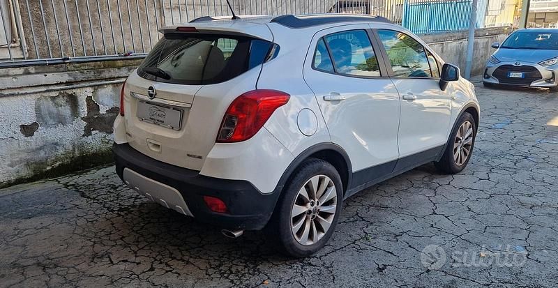 Usata Opel Mokka 140 CV (102 kW) 2014 Bianco SUV