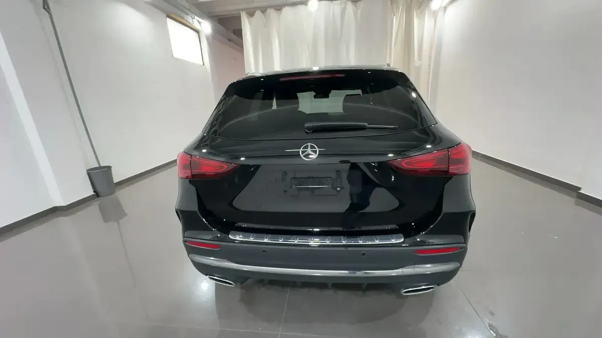 Usata Mercedes GLA200 Advanced Plus 150 CV (110 kW) 2025 Nero notte SUV