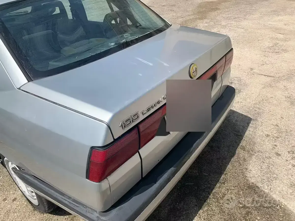Usata Alfa Romeo 155 126 CV (92 kW) 1993 Grigio Berlina