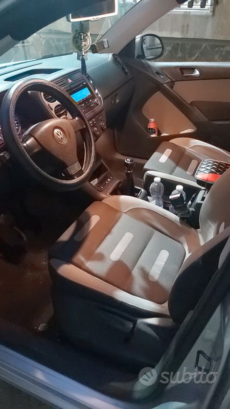 Usata VW Tiguan 140 CV (102 kW) 2011 Grigio SUV