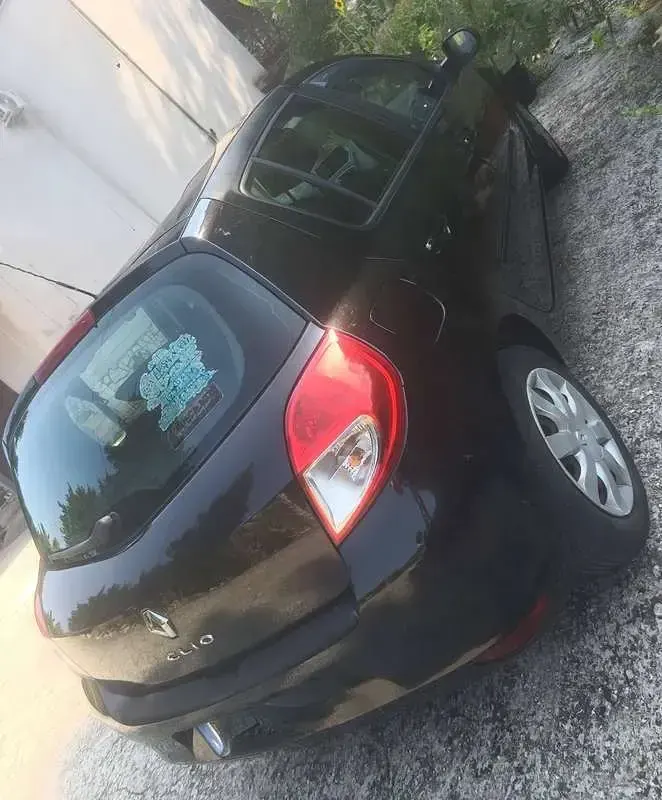Usata Renault Clio III 75 CV (55 kW) 2011 Nero Berlina