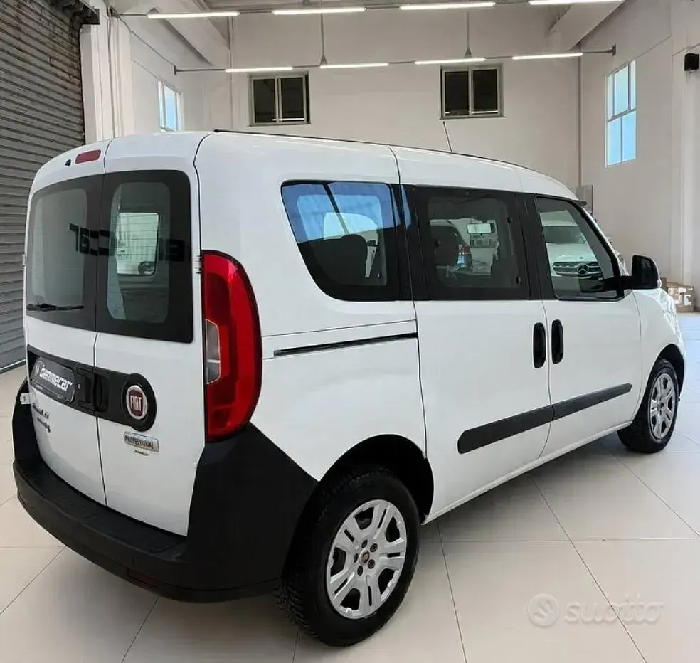 Usata Fiat Doblò 95 CV (69 kW) 2017 Bianco Monovolume