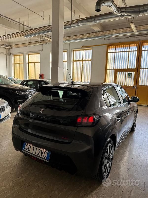 Usata Peugeot 208 Allure 101 CV (74 kW) 2020 Grigio Utilitaria