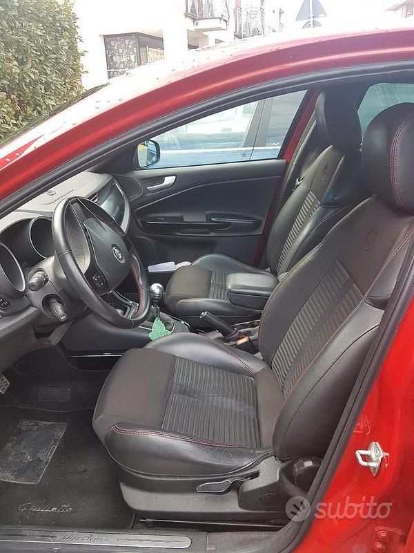 Usata Alfa Romeo Giulietta 150 CV (110 kW) 2011 Rosso Utilitaria