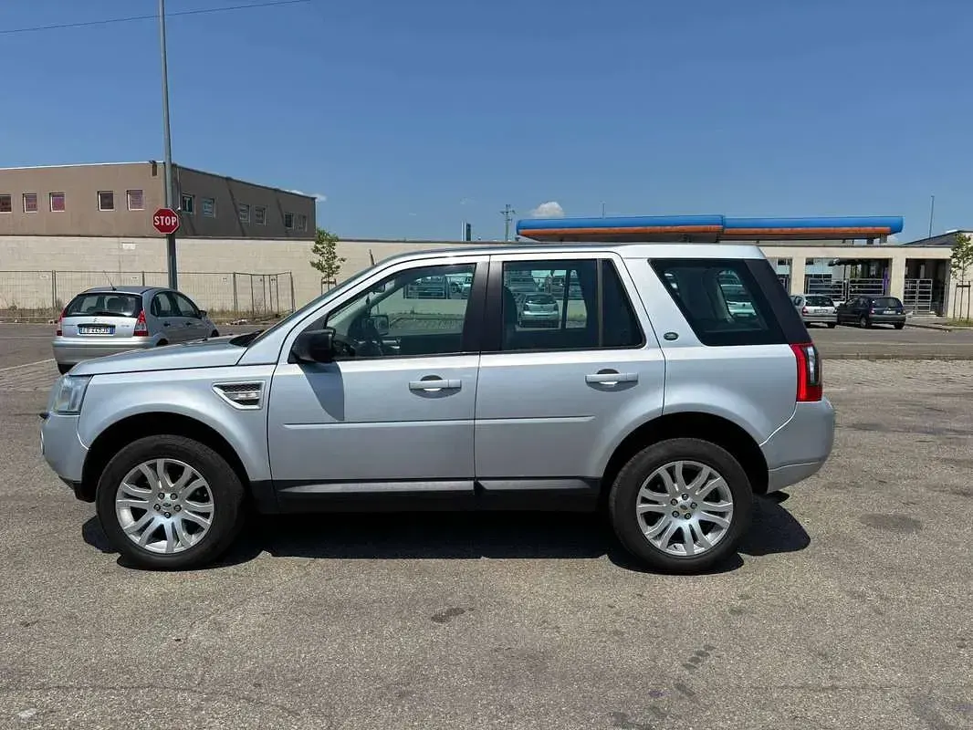 Usata Land Rover Freelander 2 HSE 160 CV (117 kW) 2009 Argento SUV