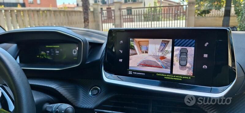 Bianco Usata 2022 Peugeot 2008 Allure SUV | 21.000 € (Buon prezzo) - Immagine 1/4