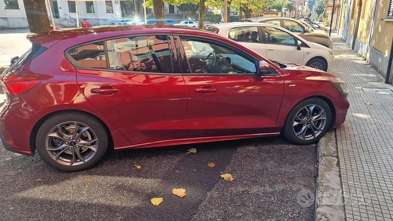 Usata Ford Focus ST-Line 120 CV (88 kW) 2019 Rosso Berlina
