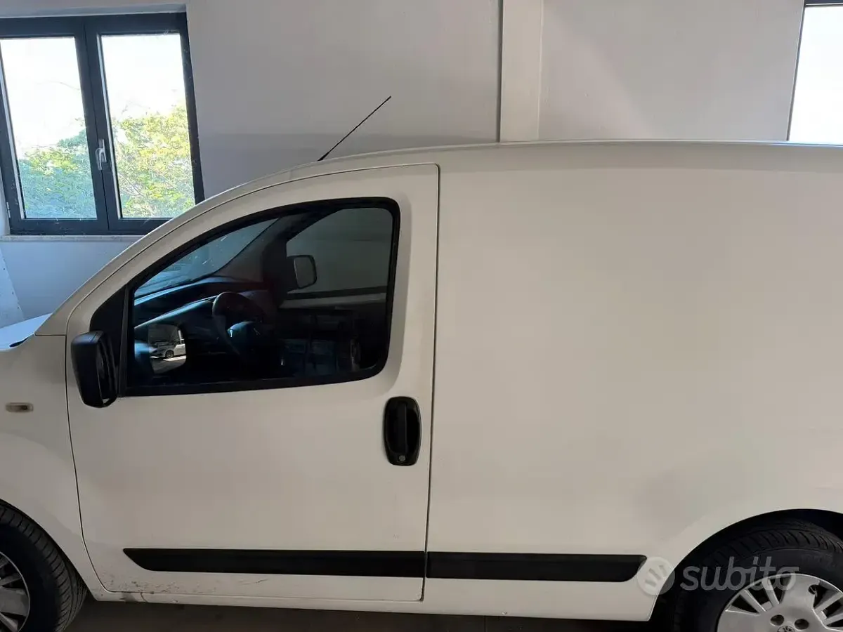 Usata Peugeot Bipper 68 CV (50 kW) 2008 Monovolume