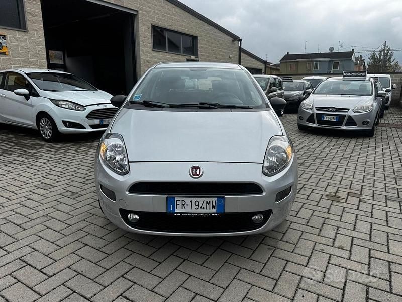 Usata Fiat Punto Street 77 CV (56 kW) 2018 Argento Berlina