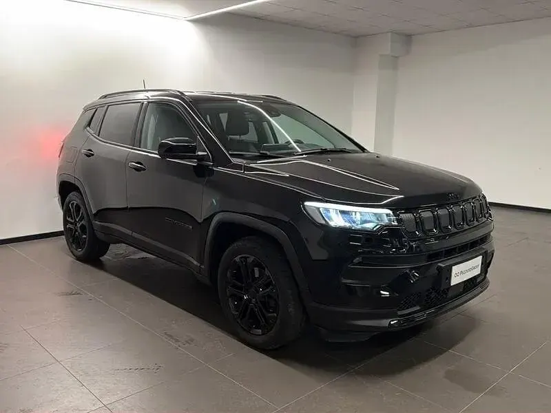 Usado Jeep Compass Night Eagle 131 CV (96 kW) 2024 Other SUV