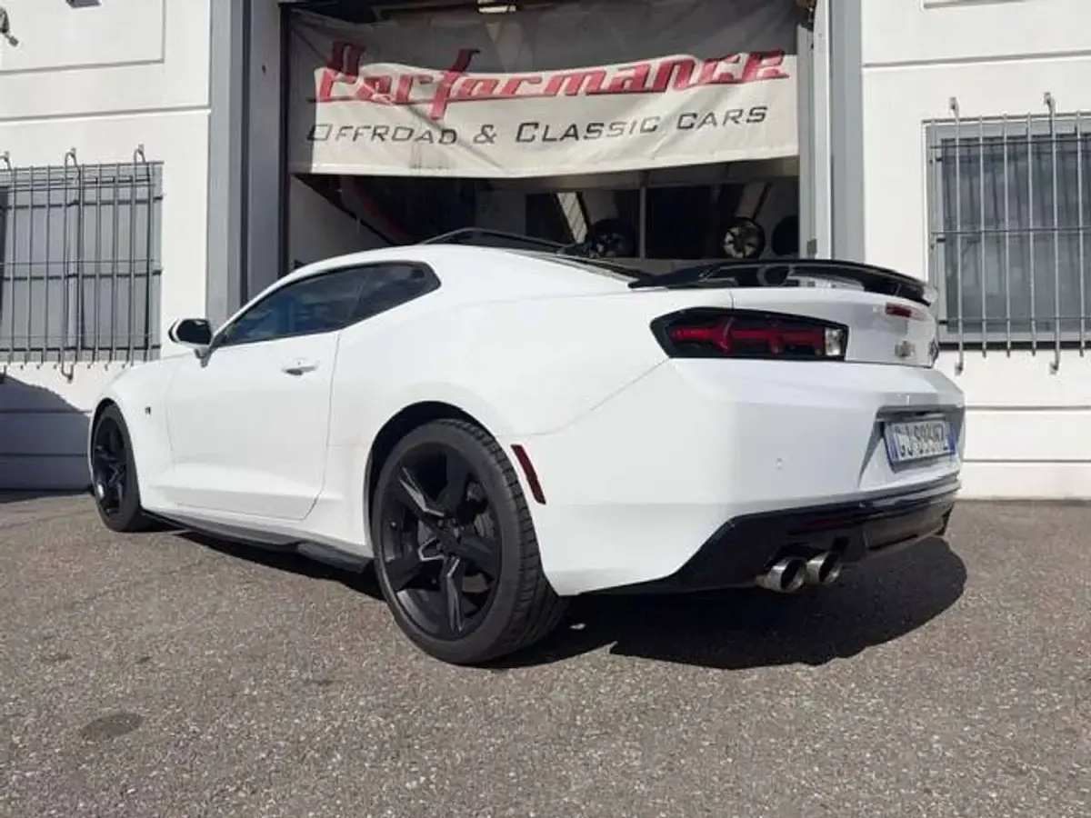 Usata Chevrolet Camaro SS 453 CV (333 kW) 2016 Bianco Coupé