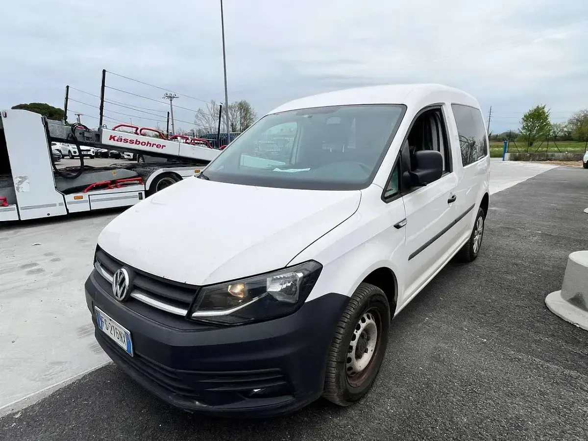 Usata VW Caddy 122 CV (89 kW) 2016 Bianco Monovolume