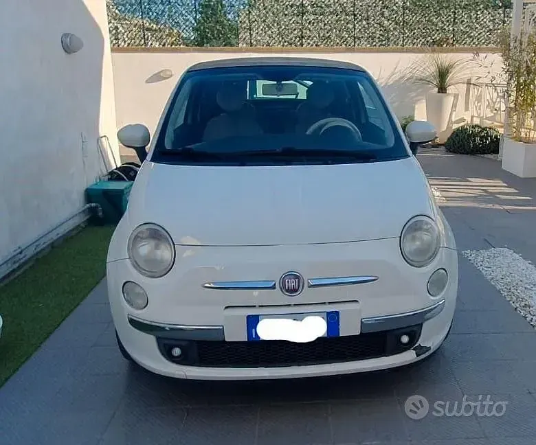 Usado Fiat 500C Lounge 85 CV (62 kW) 2011 Descapotable