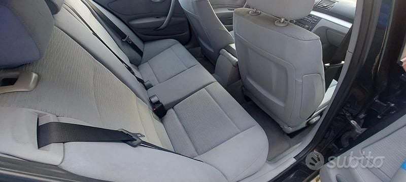 Begagnad BMW 118 2008 Blå Halvkombi