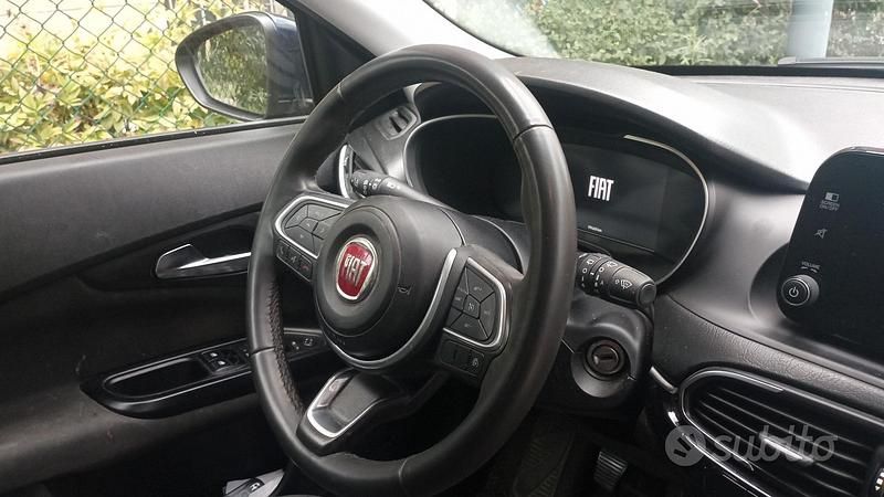 Usata Fiat Tipo 130 CV (95 kW) 2021 Blu Berlina