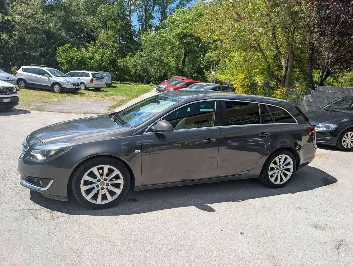 Usata Opel Insignia Cosmo 163 CV (119 kW) 2013 Grigio Station wagon