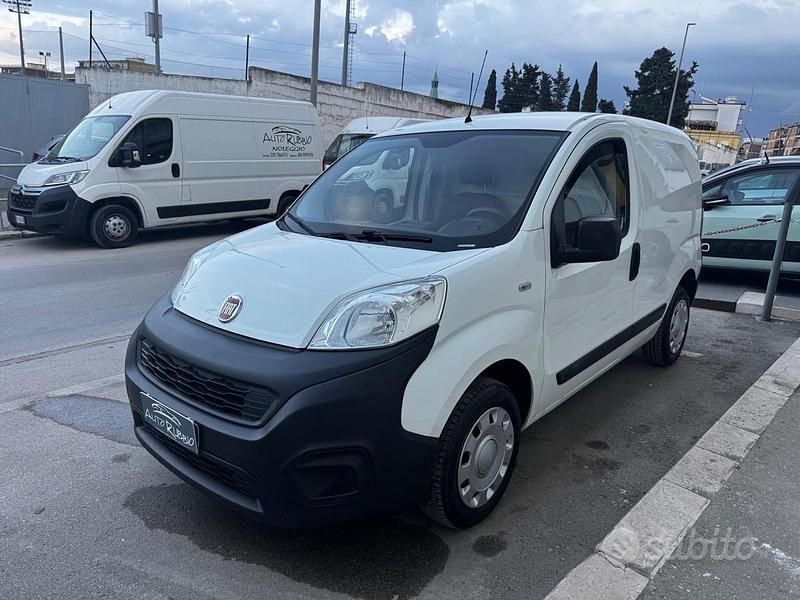 Usata Fiat Fiorino 80 CV (58 kW) 2017 Bianco Monovolume