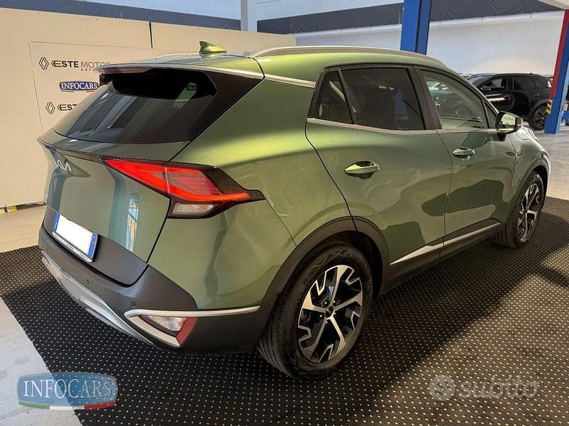 Usado Kia Sportage Style 136 CV (100 kW) 2022 Verde SUV