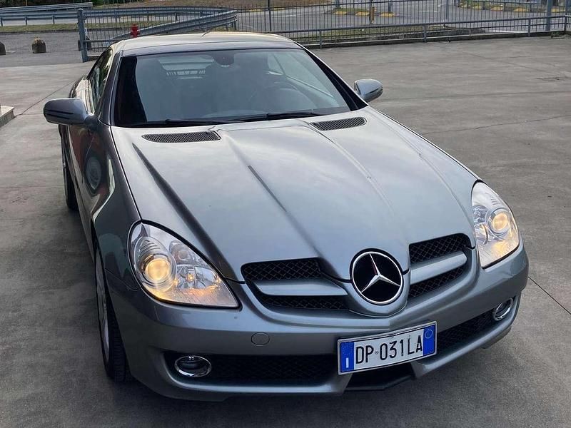 Usata Mercedes SLK280 Chrome 231 CV (169 kW) 2008 Argento Cabrio