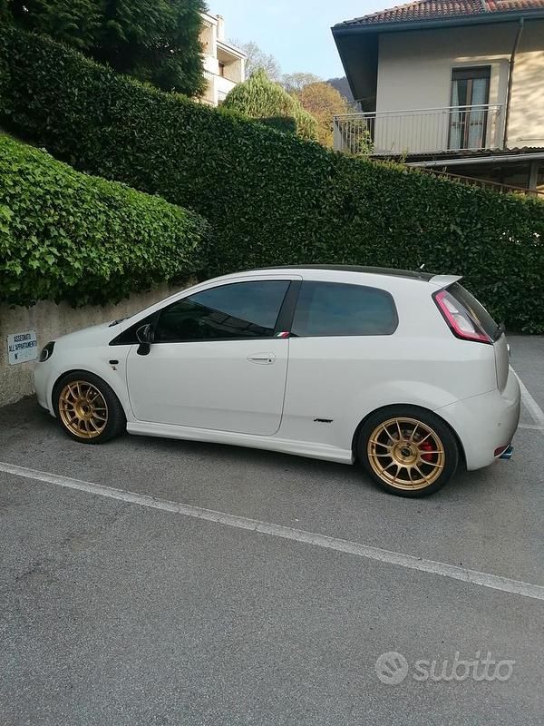 Usata Fiat Grande Punto Abarth 75 CV (55 kW) 2014 Bianco Utilitaria