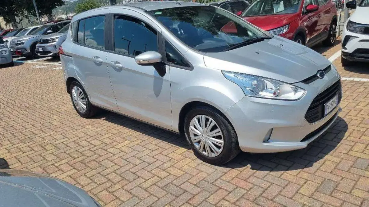 Usata Ford B-MAX Business Edition 101 CV (74 kW) 2016 Grigio Monovolume
