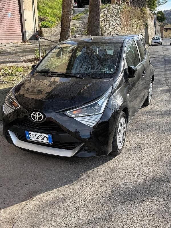 Nero Usata 2019 Toyota Aygo Sport Utilitaria | 8500 € (Super prezzo) - Immagine 1/4