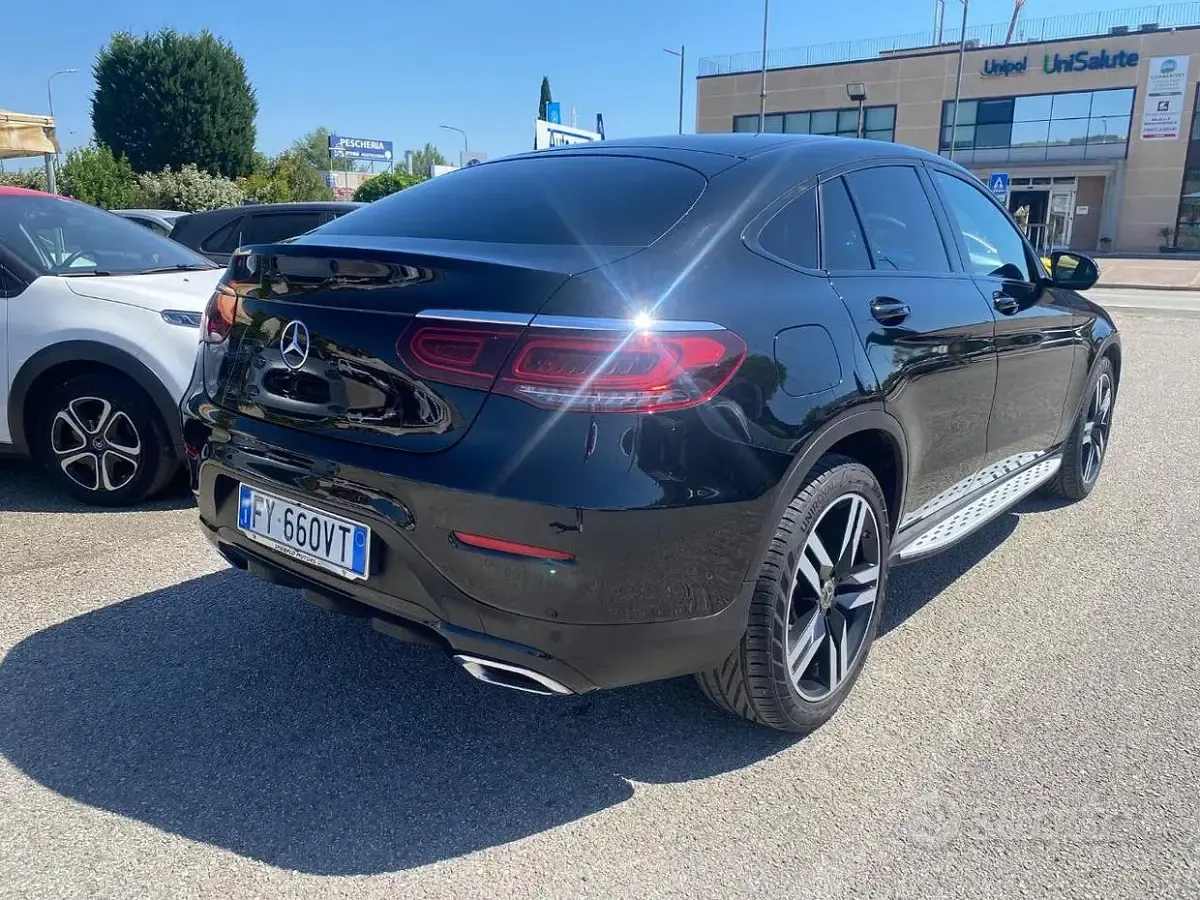 Usata Mercedes GLC200 Premium Plus 163 CV (119 kW) 2019 Nero SUV