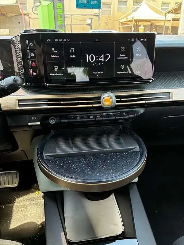 Usata Lancia Ypsilon 101 CV (74 kW) 2025 Bianco Utilitaria