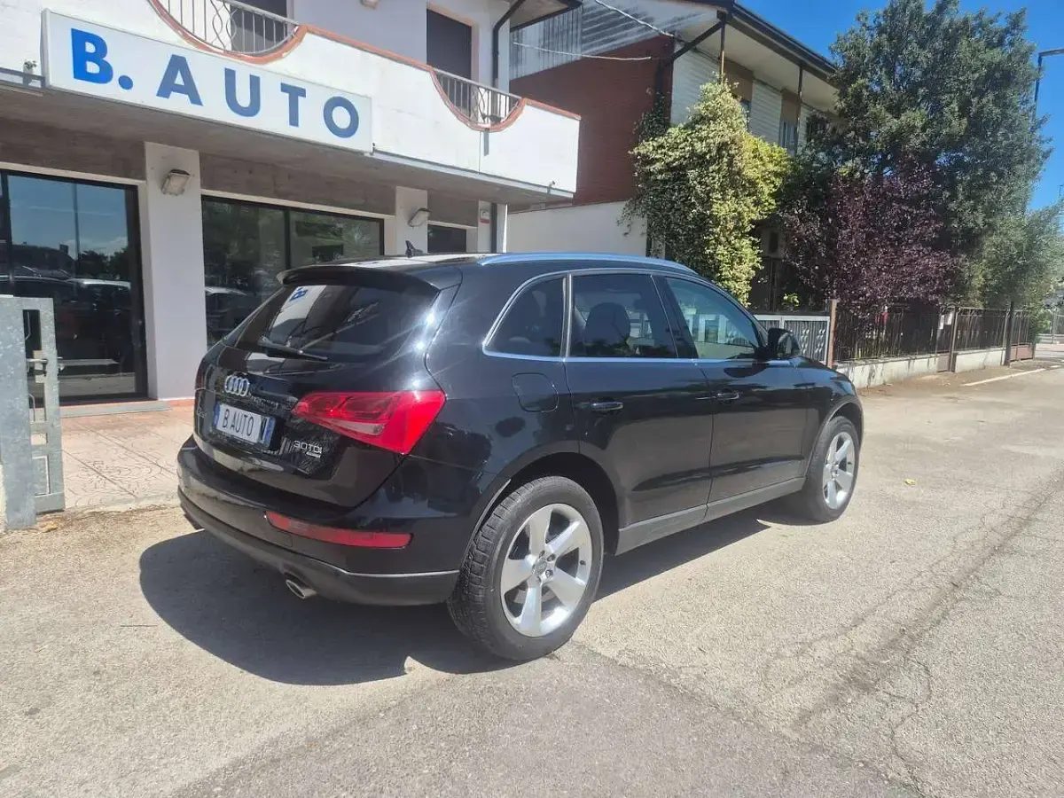 Usata Audi Q5 239 CV (175 kW) 2009 Nero SUV