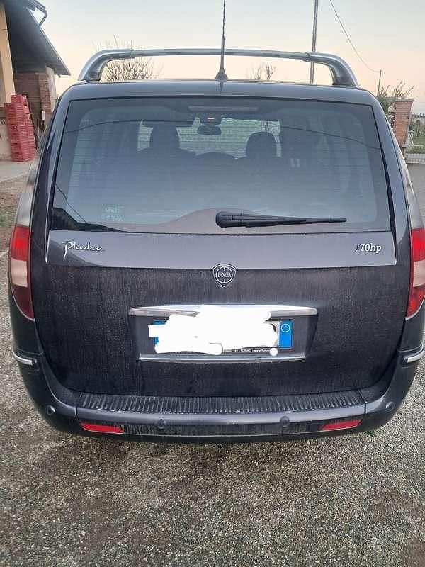 Usata Lancia Phedra 170 CV (125 kW) 2010 Grigio Monovolume